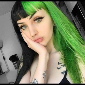 Half black half green synthetic wig with bangs 24inch barley used